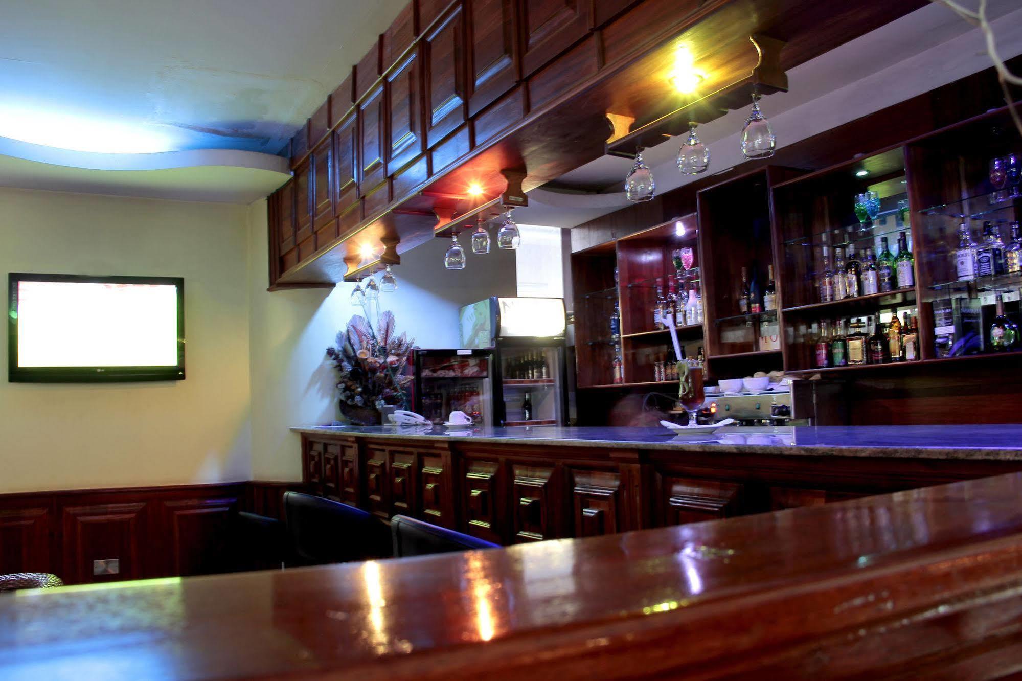 Hotel Sojovalo Kampala Extérieur photo