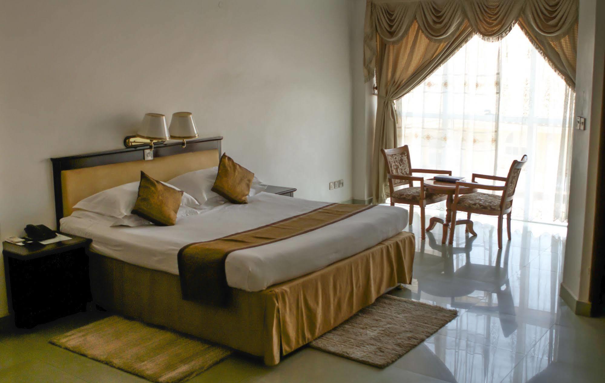 Hotel Sojovalo Kampala Extérieur photo